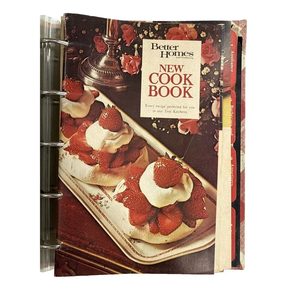 Better Homes and Gardens New Cook Book 1977 5 Ring Binder Fourth Printing